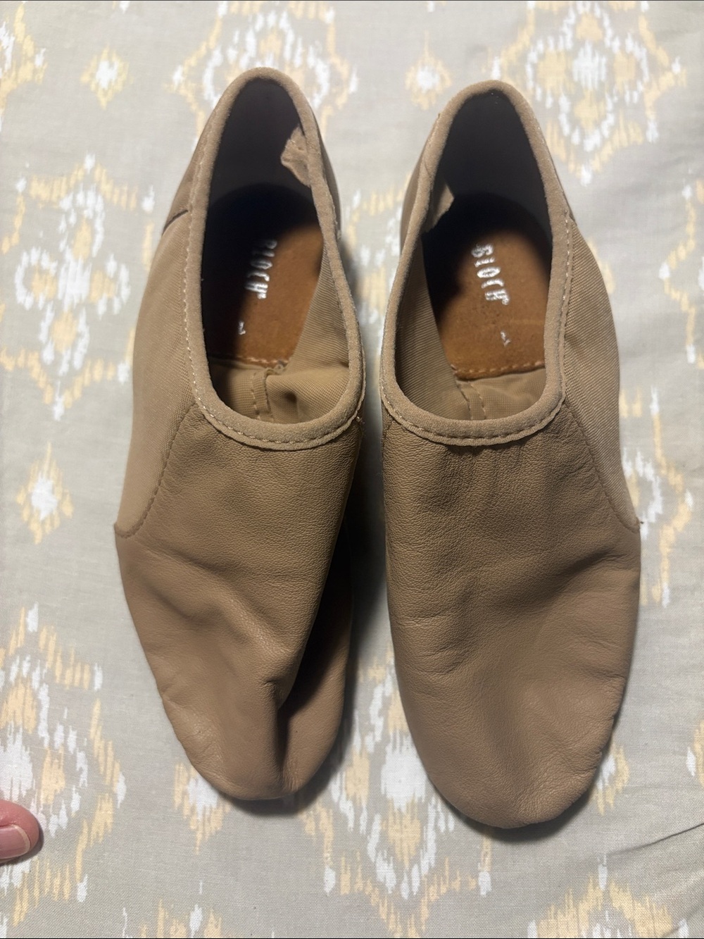 Bloch Tan Leather Slip-On Jazz Shoes